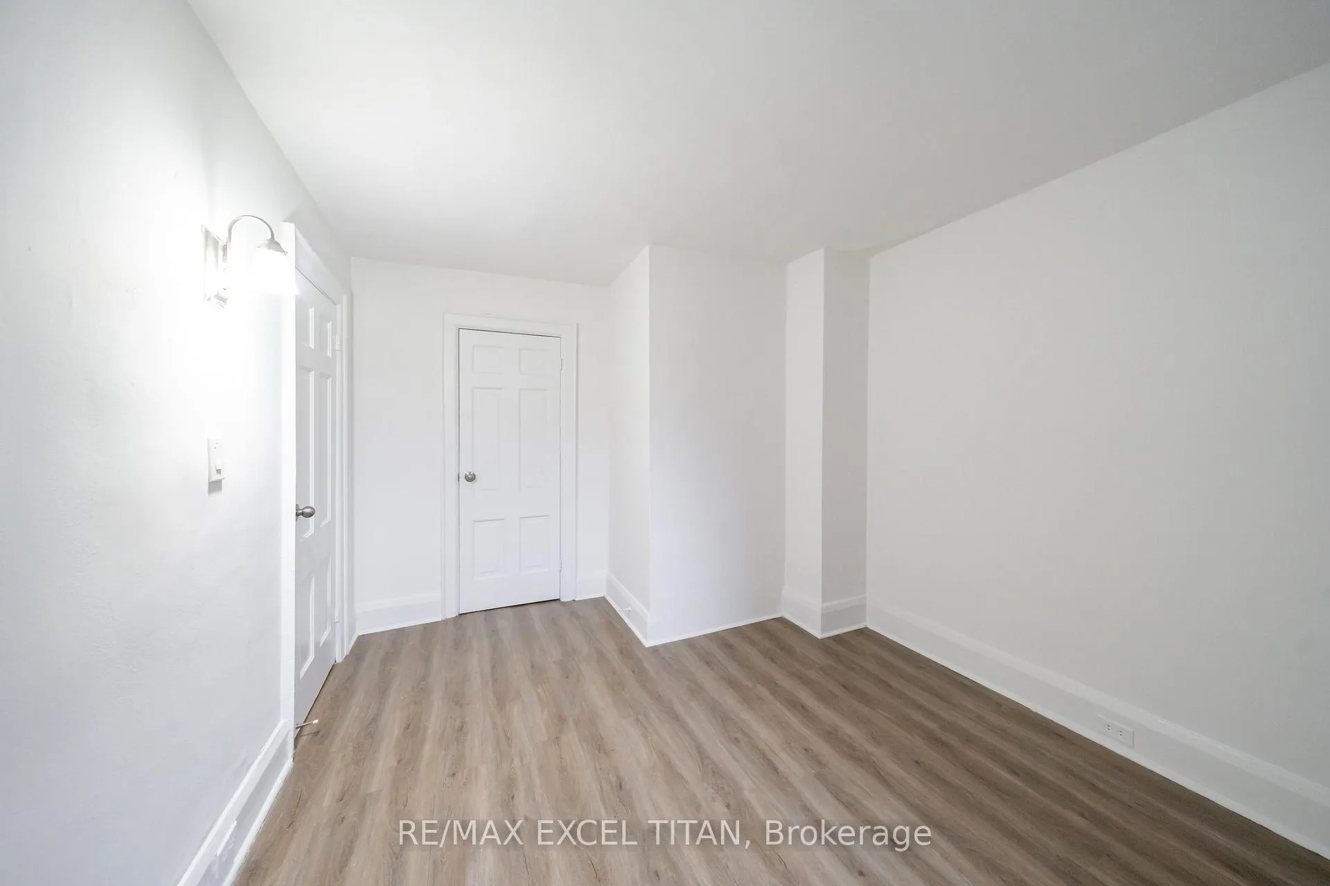 Photo 6 of Unit 51, 8 Kingston Road, Toronto, Woodbine Corridor — HOMEH