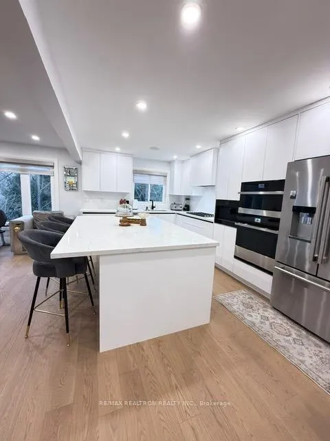 Photo 8 of Unit Main, 35 Hammond Drive, Aurora, Aurora Heights — HOMEH