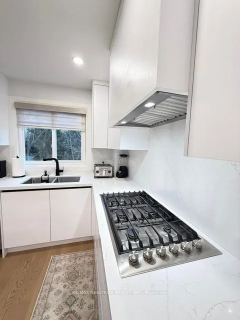 Photo 9 of Unit Main, 35 Hammond Drive, Aurora, Aurora Heights — HOMEH