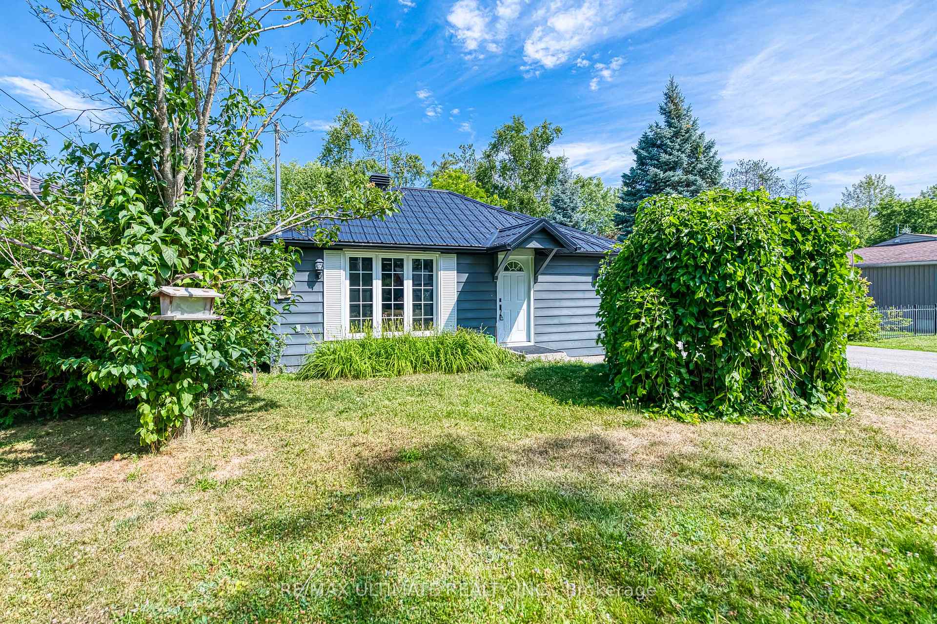 Photo 4 of 760 Florence Road, Innisfil, Alcona — HOMEH