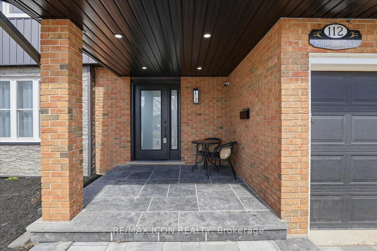 Photo 3 of 112 White Oak Place, Waterloo — HOMEH
