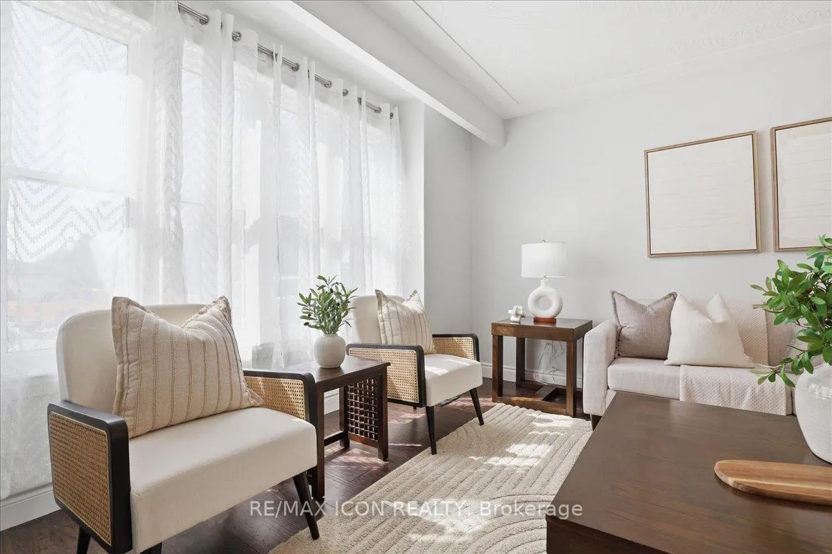 Photo 9 of 112 White Oak Place, Waterloo — HOMEH