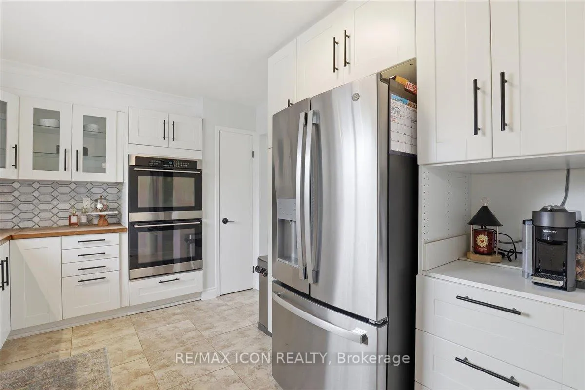 Photo 14 of 112 White Oak Place, Waterloo — HOMEH