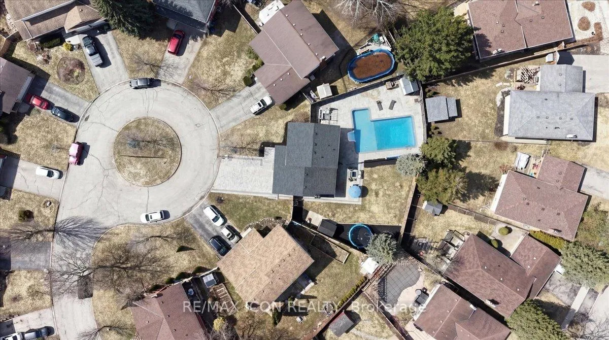 Photo 39 of 112 White Oak Place, Waterloo — HOMEH