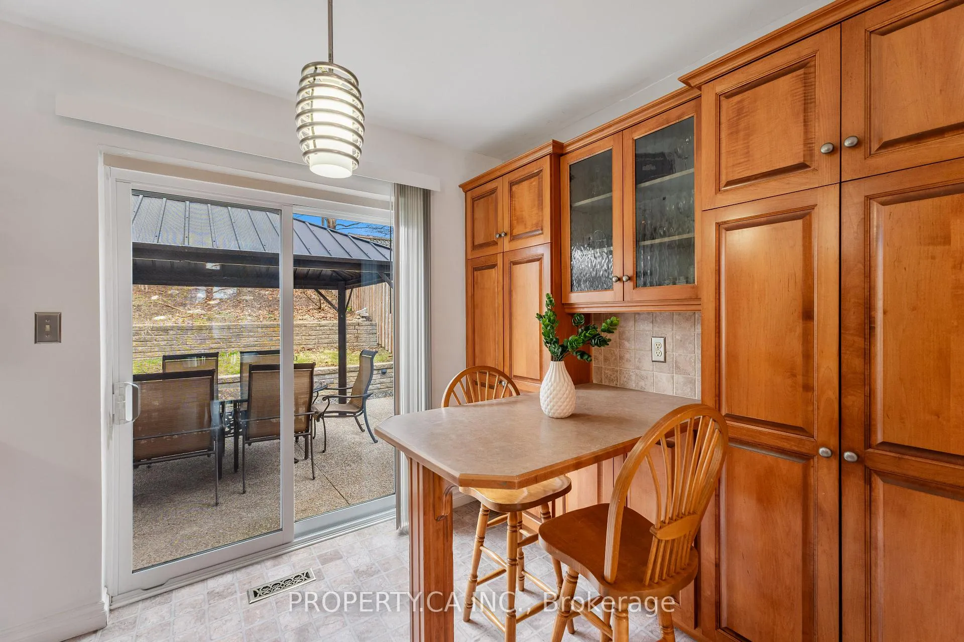 Photo 8 of 81 Stirling Macgregor Drive, Cambridge — HOMEH