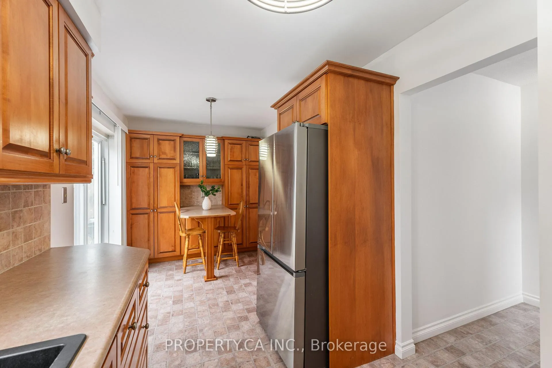 Photo 14 of 81 Stirling Macgregor Drive, Cambridge — HOMEH