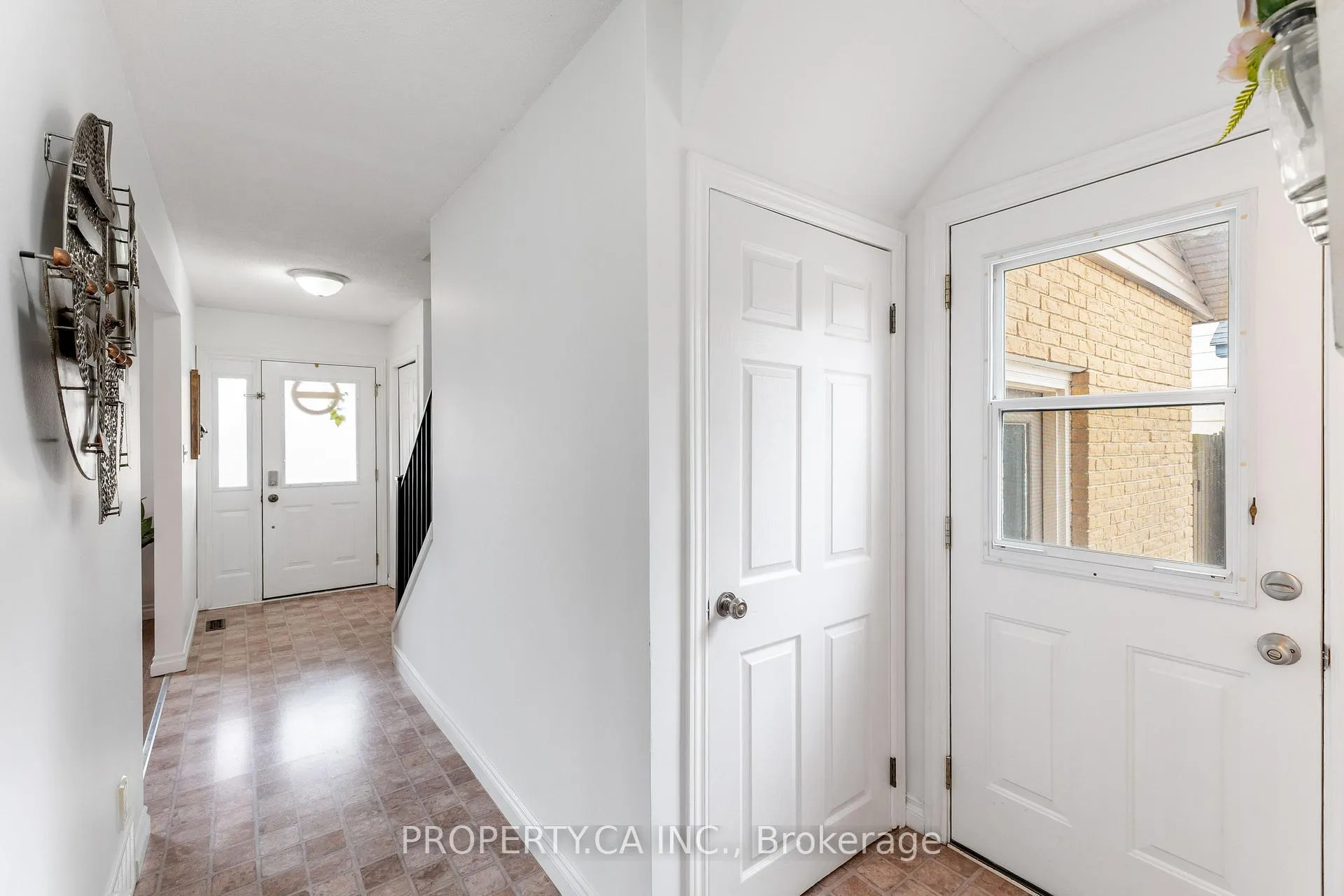 Photo 15 of 81 Stirling Macgregor Drive, Cambridge — HOMEH