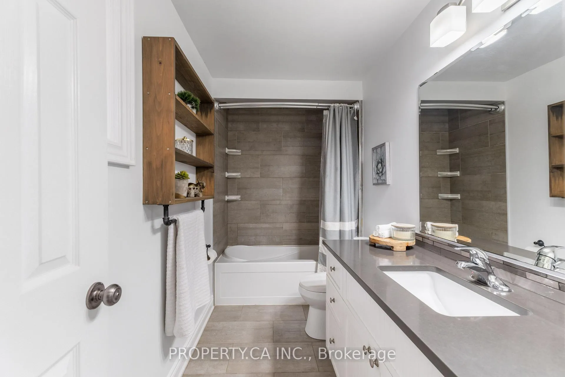 Photo 18 of 81 Stirling Macgregor Drive, Cambridge — HOMEH