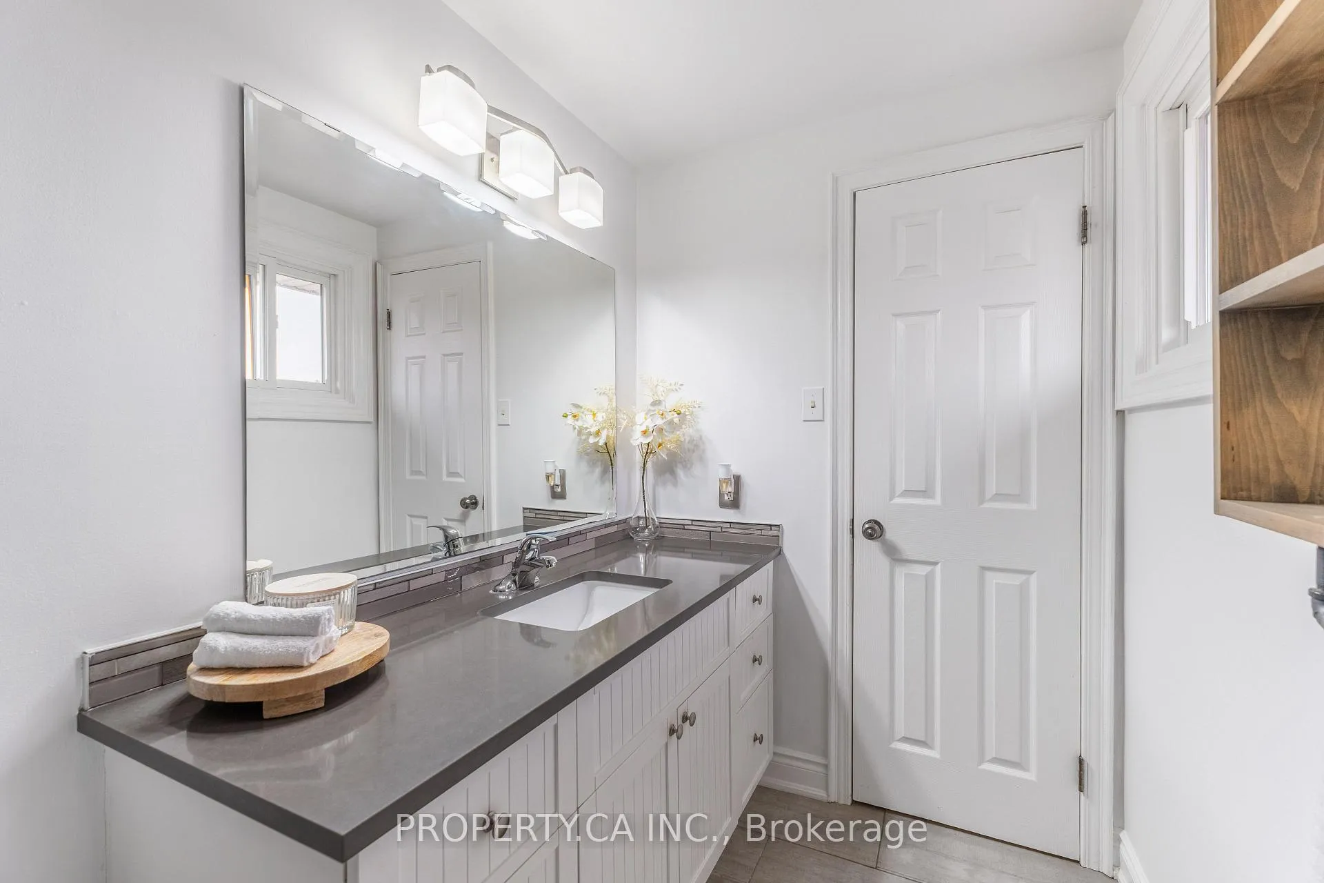 Photo 19 of 81 Stirling Macgregor Drive, Cambridge — HOMEH