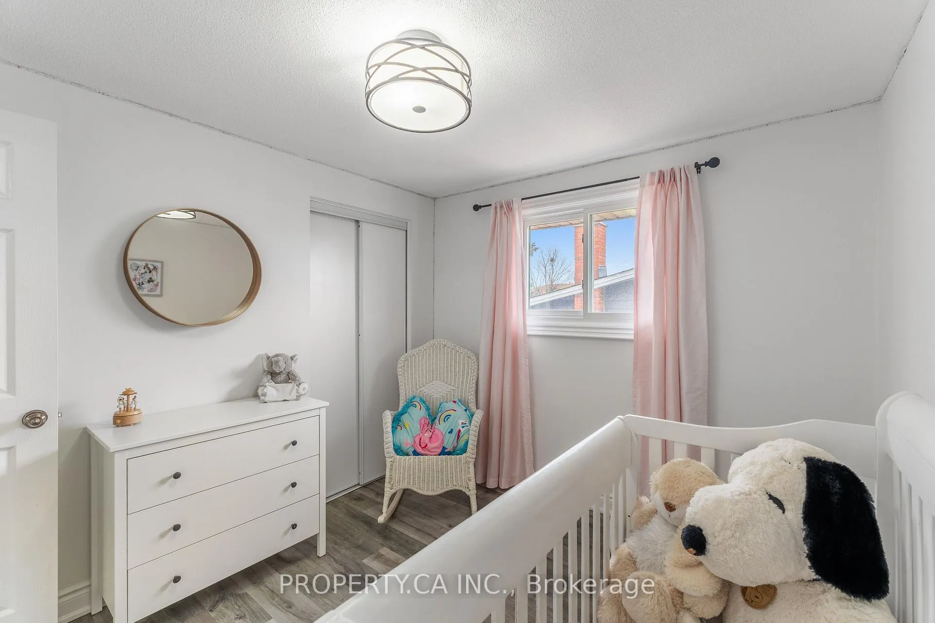 Photo 23 of 81 Stirling Macgregor Drive, Cambridge — HOMEH