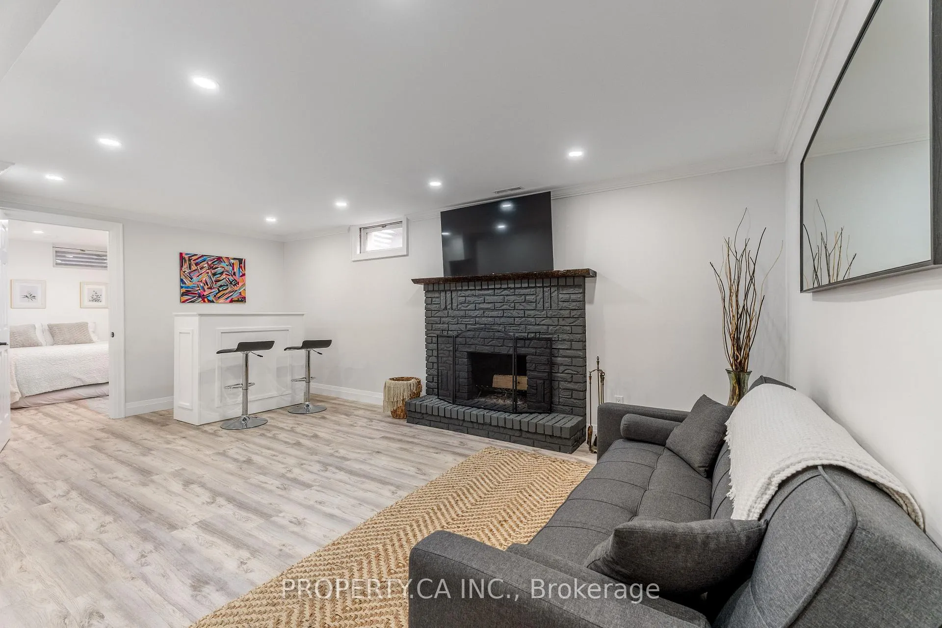 Photo 32 of 81 Stirling Macgregor Drive, Cambridge — HOMEH