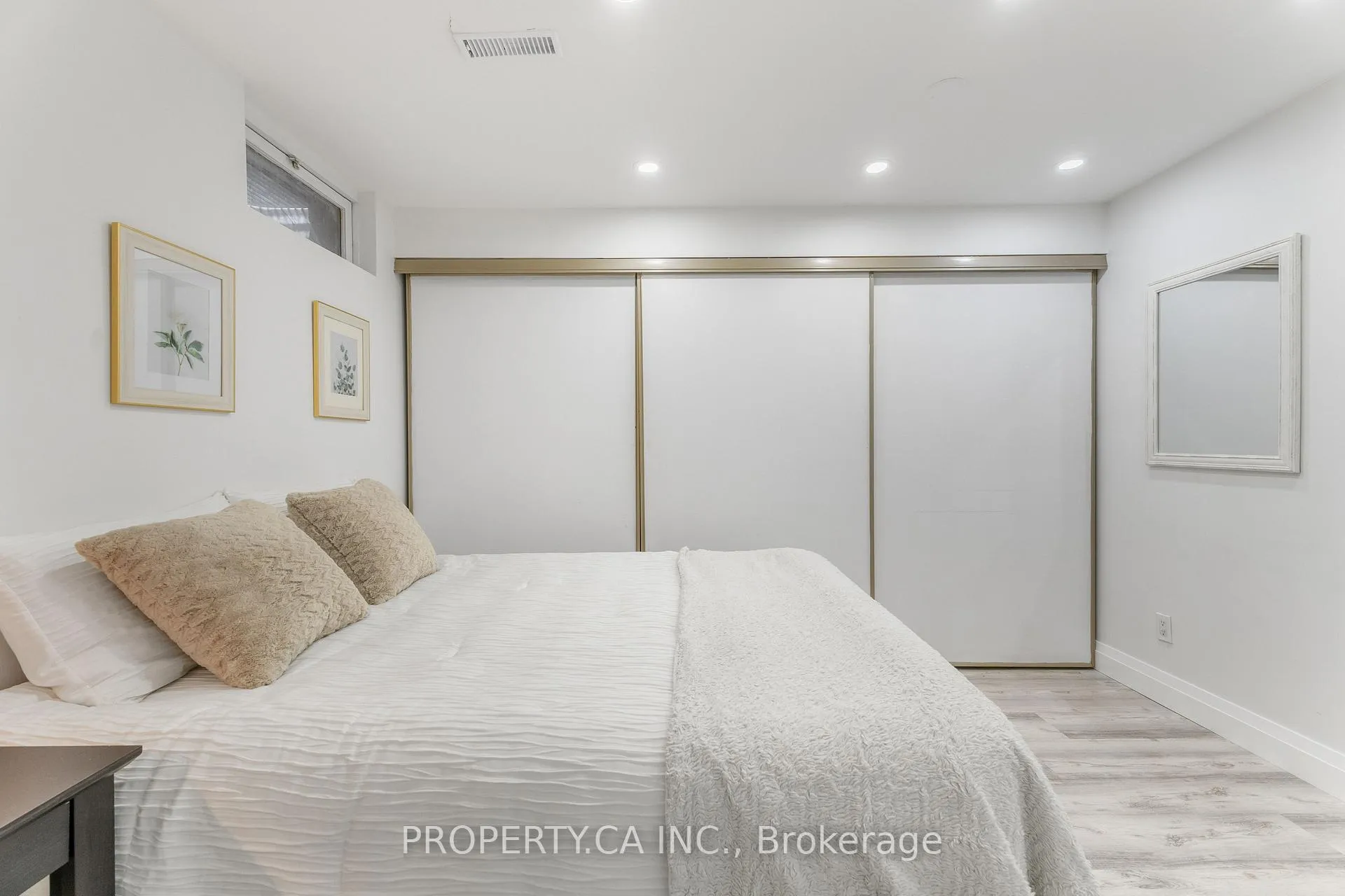 Photo 37 of 81 Stirling Macgregor Drive, Cambridge — HOMEH