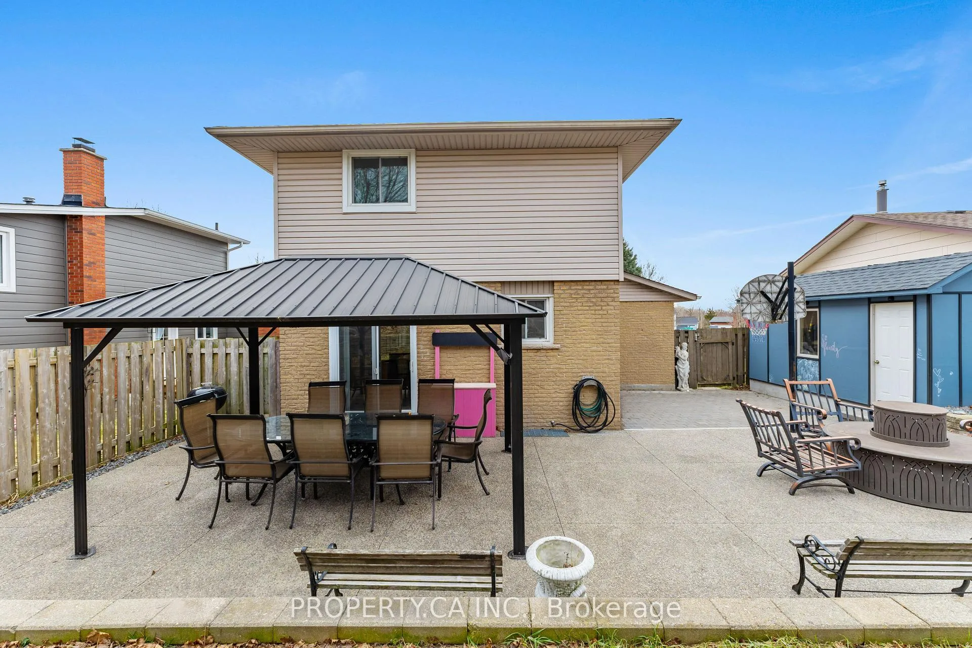 Photo 42 of 81 Stirling Macgregor Drive, Cambridge — HOMEH