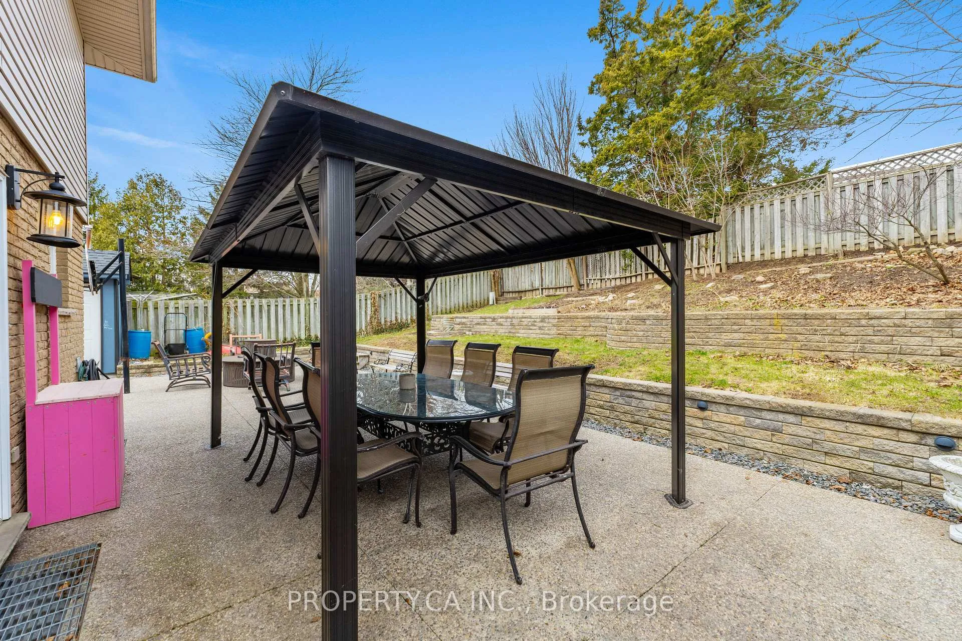 Photo 43 of 81 Stirling Macgregor Drive, Cambridge — HOMEH