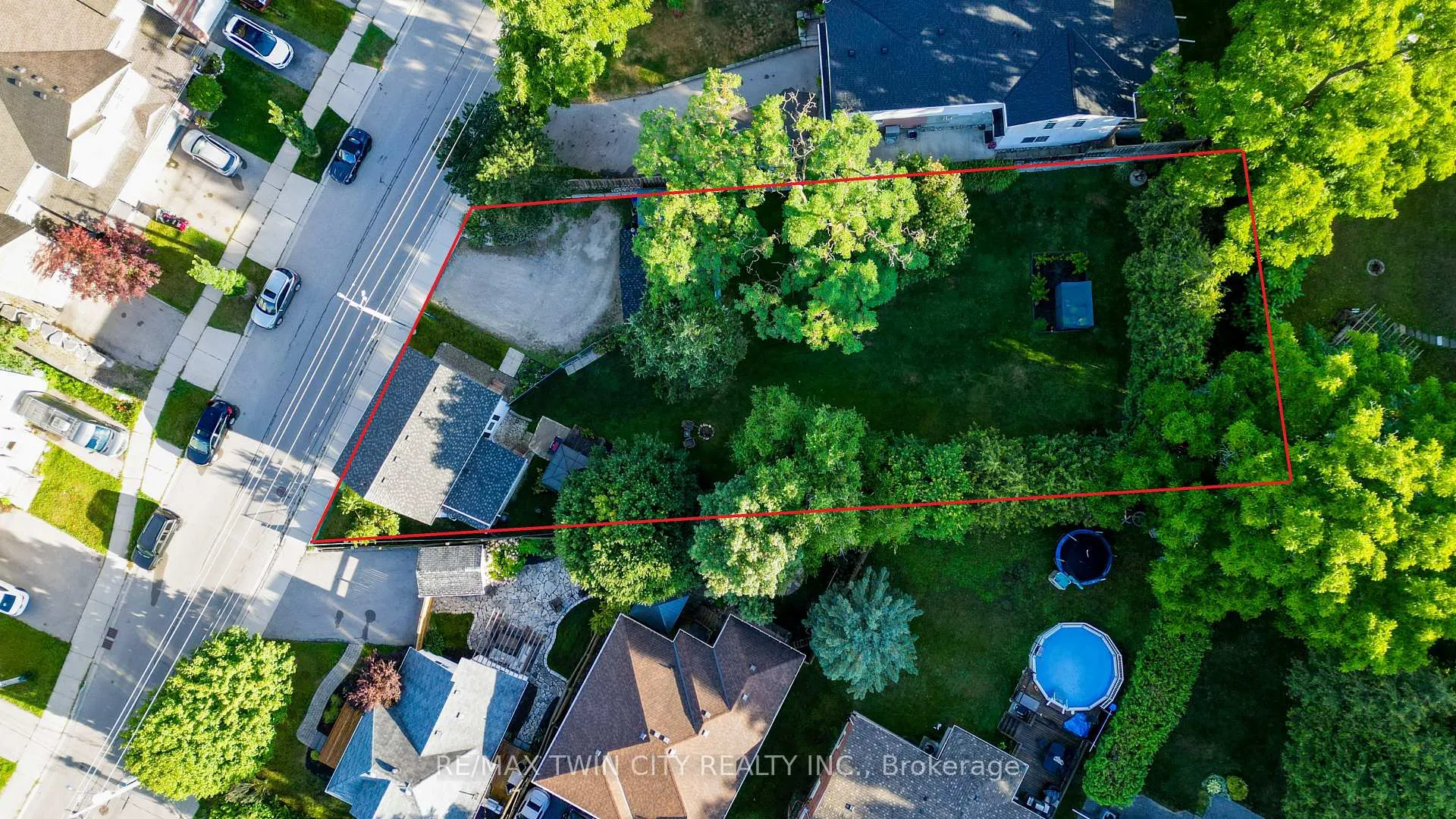 Photo 1 of 64 Woolwich Street, Kitchener, Bridgeport — HOMEH
