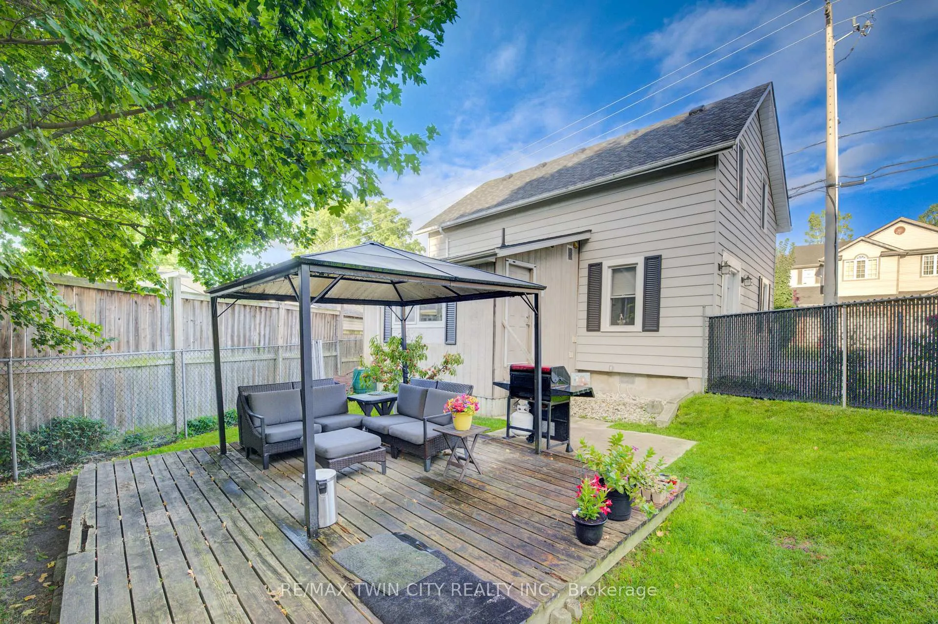 Photo 13 of 64 Woolwich Street, Kitchener, Bridgeport — HOMEH