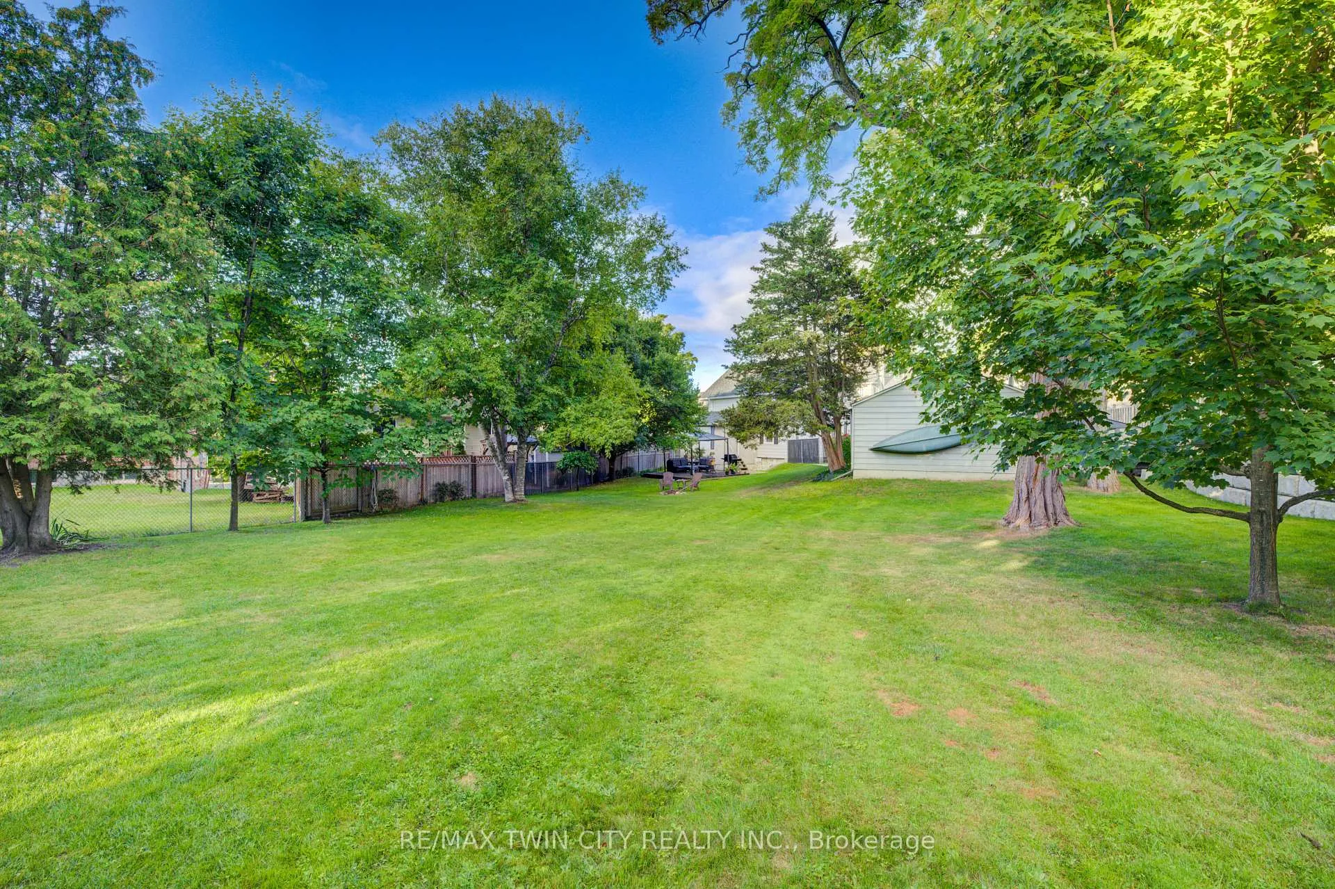 Photo 15 of 64 Woolwich Street, Kitchener, Bridgeport — HOMEH