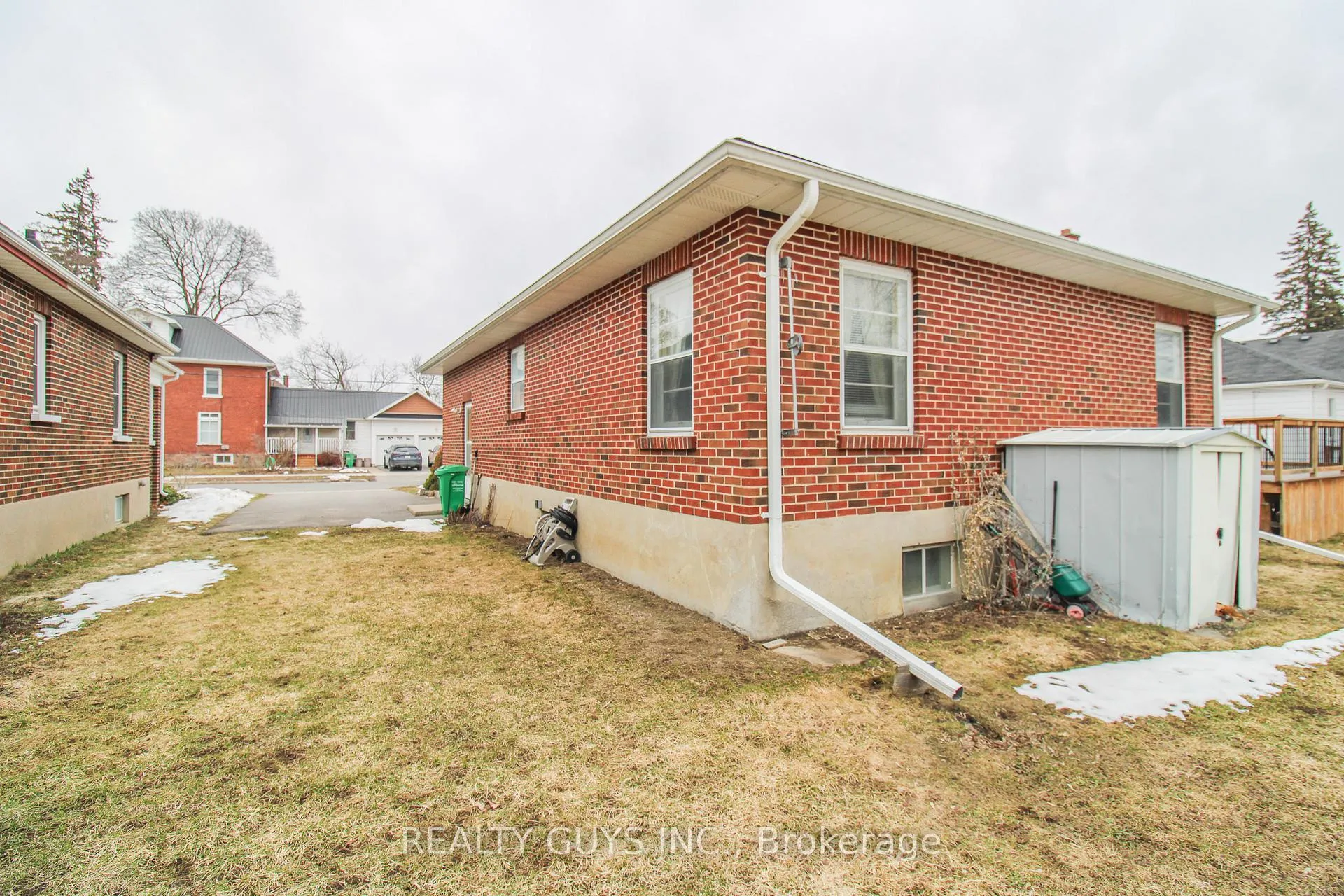 Photo 5 of 297 King George Street, Peterborough, Otonabee Ward 1 — HOMEH
