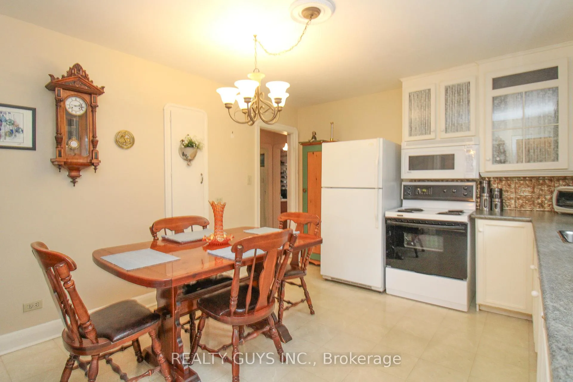 Photo 13 of 297 King George Street, Peterborough, Otonabee Ward 1 — HOMEH