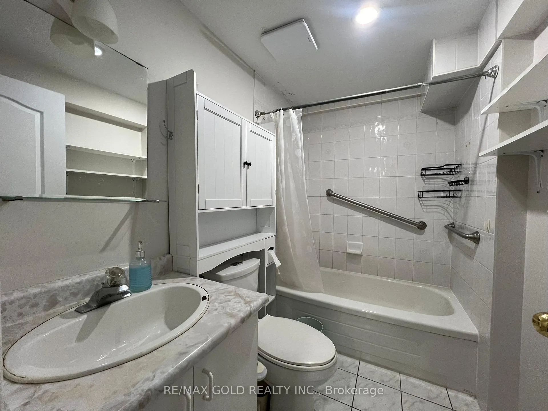 Photo 14 of 199 Sunforest Drive, Brampton, Heart Lake West — HOMEH
