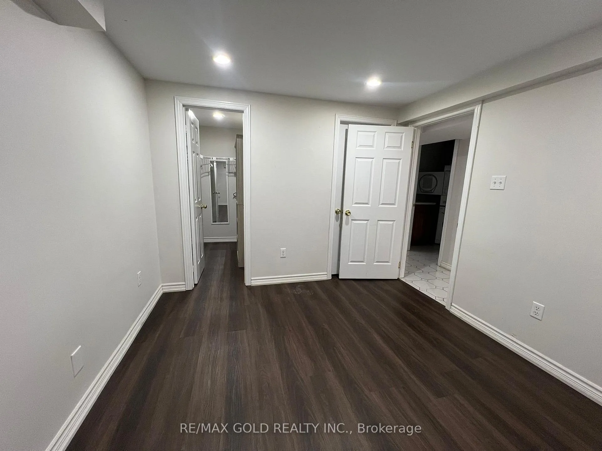 Photo 15 of 199 Sunforest Drive, Brampton, Heart Lake West — HOMEH