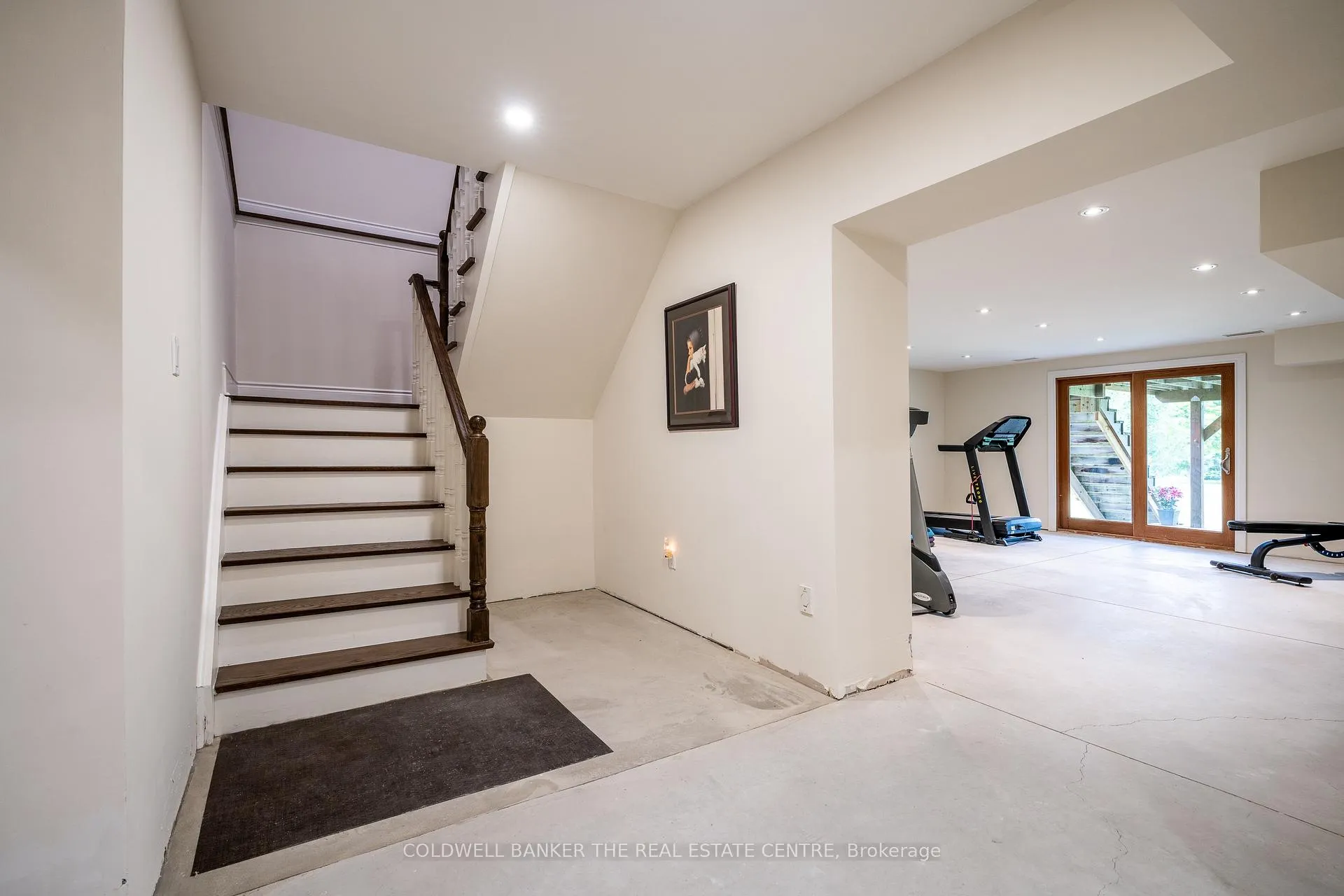 Photo 16 of 13715 Jane Street, King, King City — HOMEH