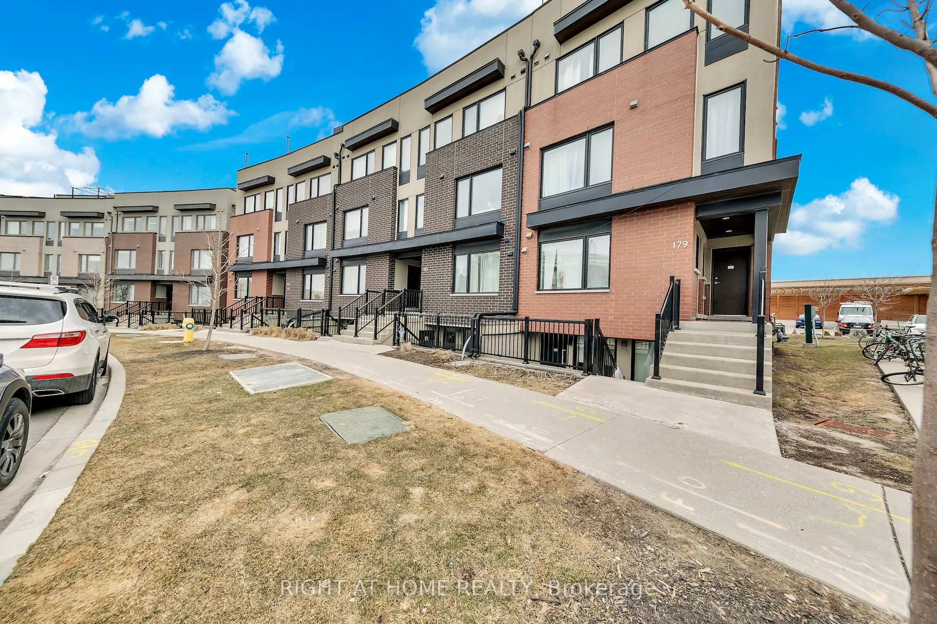 Photo 2 of Unit 5, 181 William Duncan Road, North York, Downsview-Roding-CFB — HOMEH