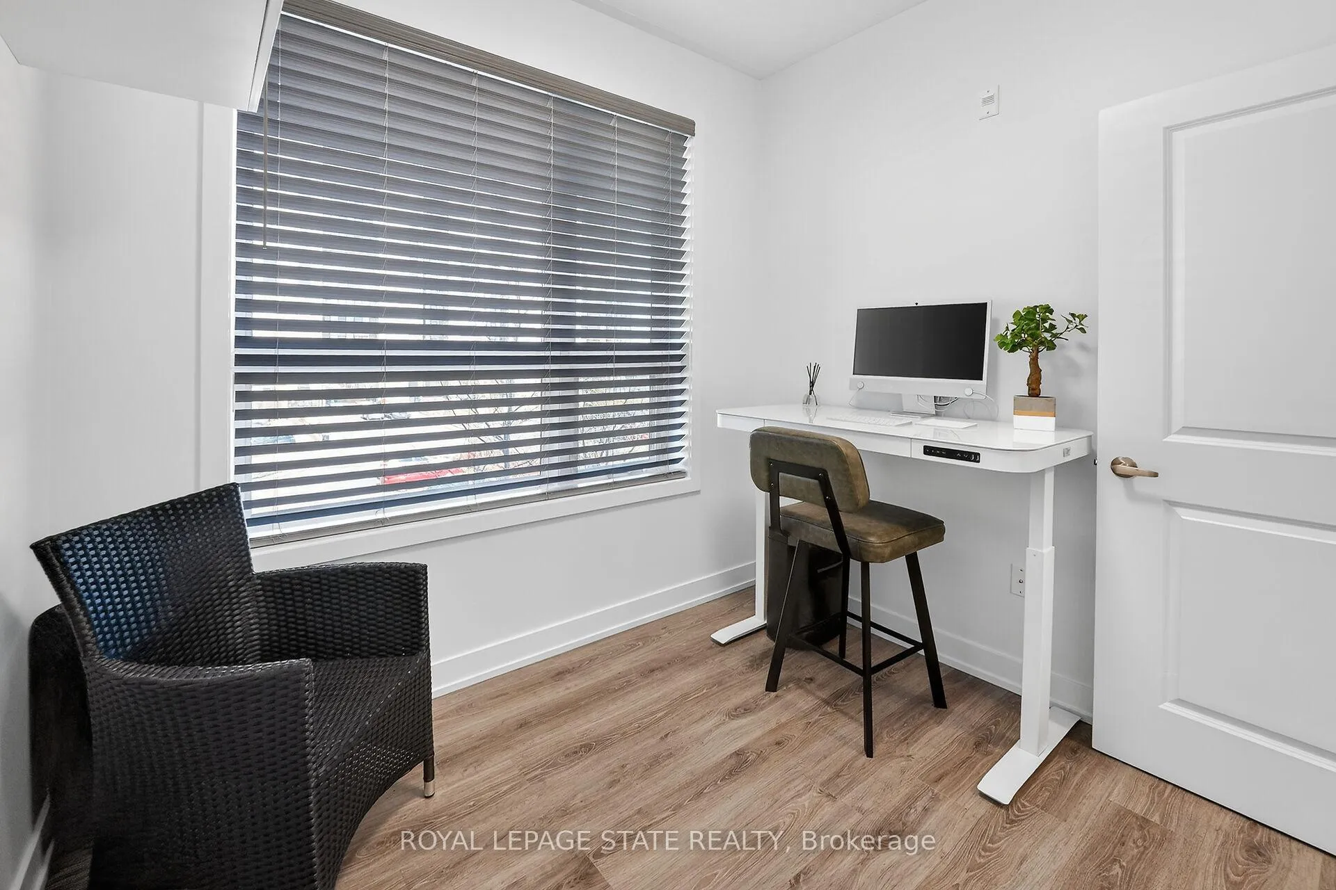 Photo 20 of Unit 327, 35 Southshore Crescent, Hamilton, Lakeshore — HOMEH