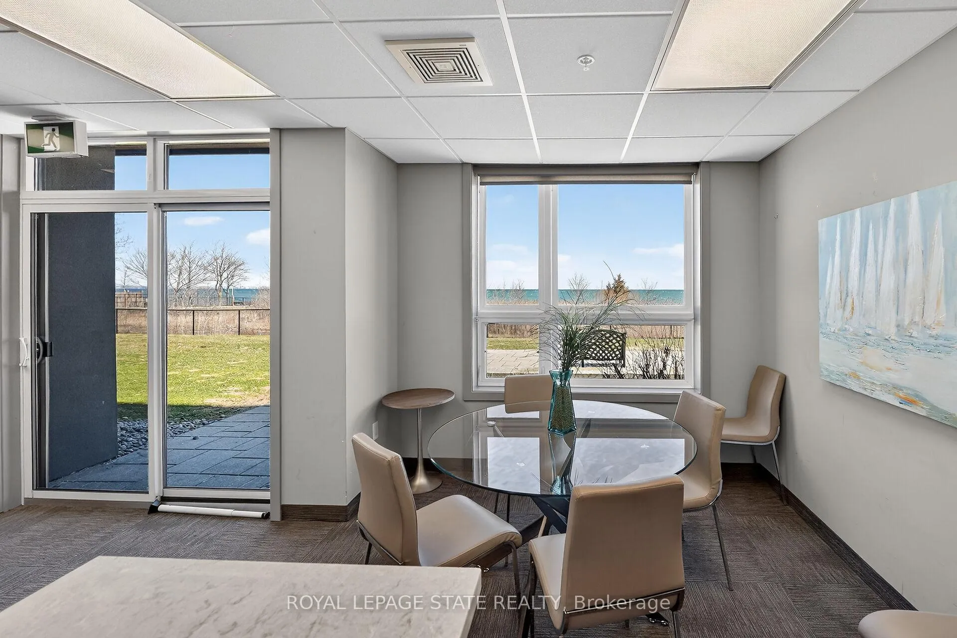 Photo 24 of Unit 327, 35 Southshore Crescent, Hamilton, Lakeshore — HOMEH