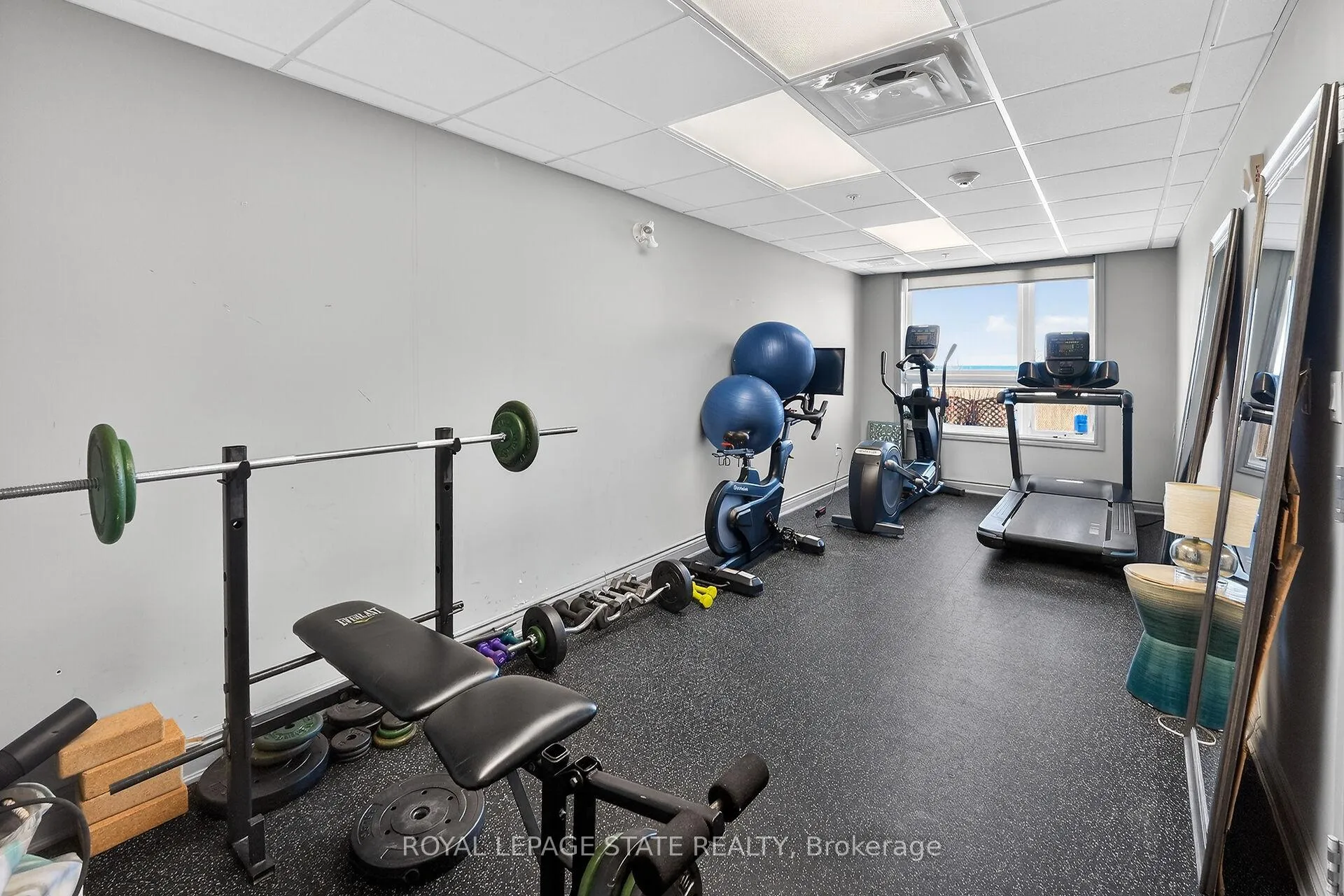 Photo 28 of Unit 327, 35 Southshore Crescent, Hamilton, Lakeshore — HOMEH