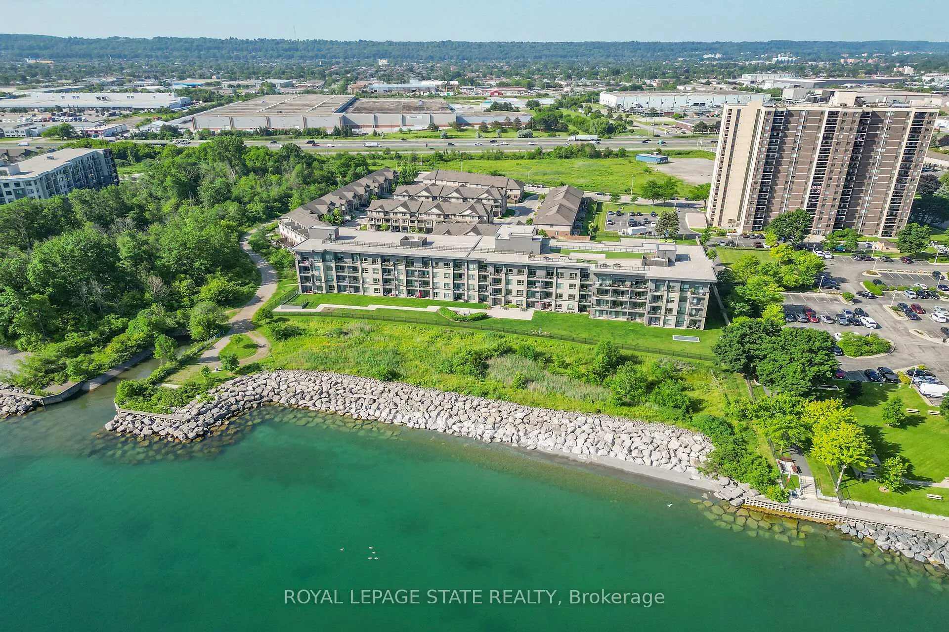 Photo 29 of Unit 327, 35 Southshore Crescent, Hamilton, Lakeshore — HOMEH