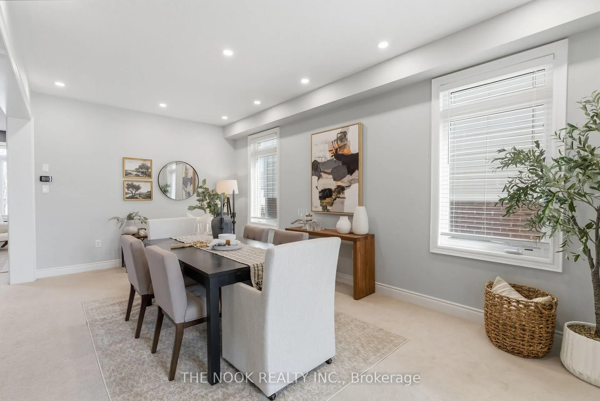 Photo 5 of 114 Courvier Crescent, Clarington, Bowmanville — HOMEH