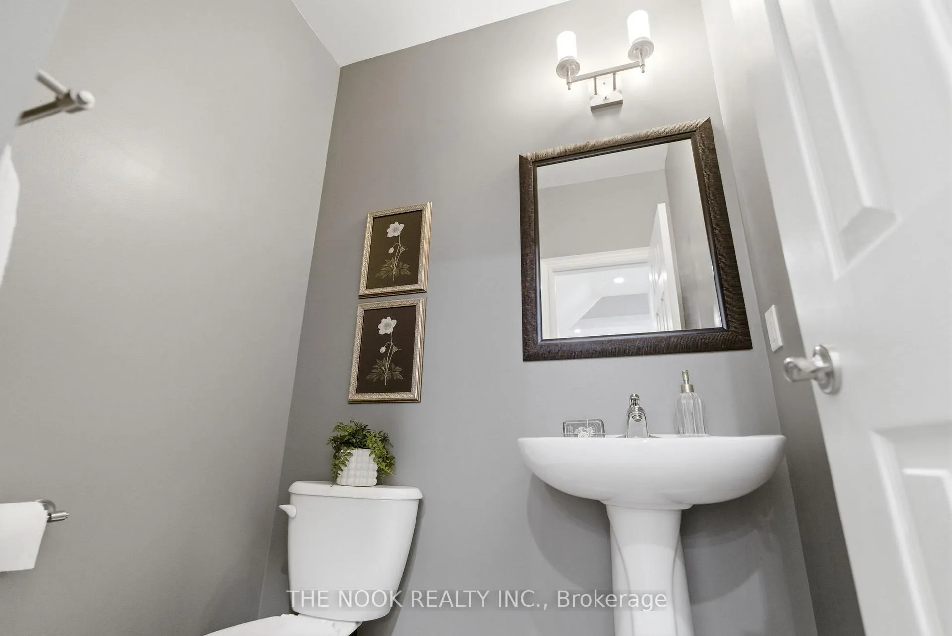Photo 24 of 114 Courvier Crescent, Clarington, Bowmanville — HOMEH