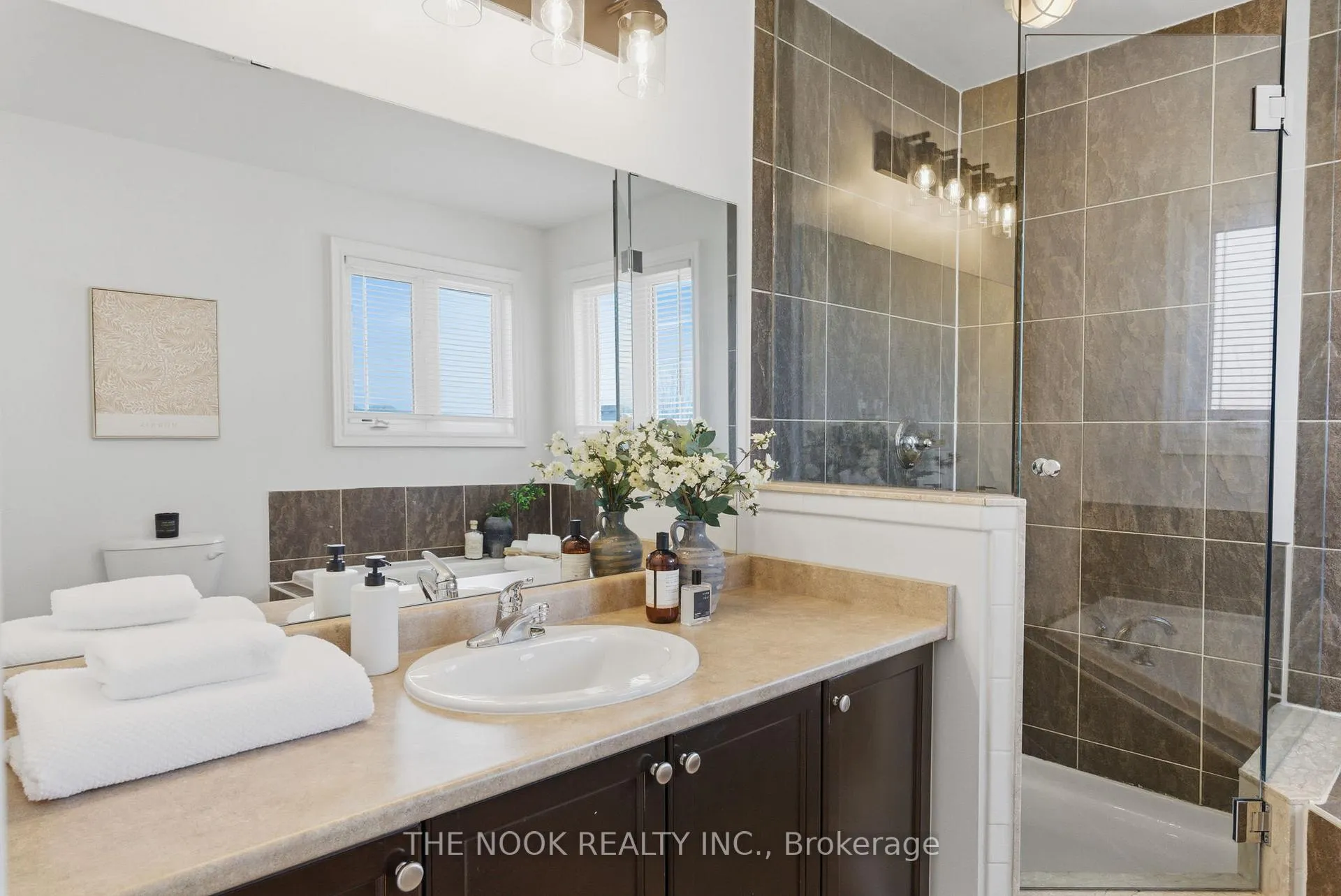 Photo 31 of 114 Courvier Crescent, Clarington, Bowmanville — HOMEH