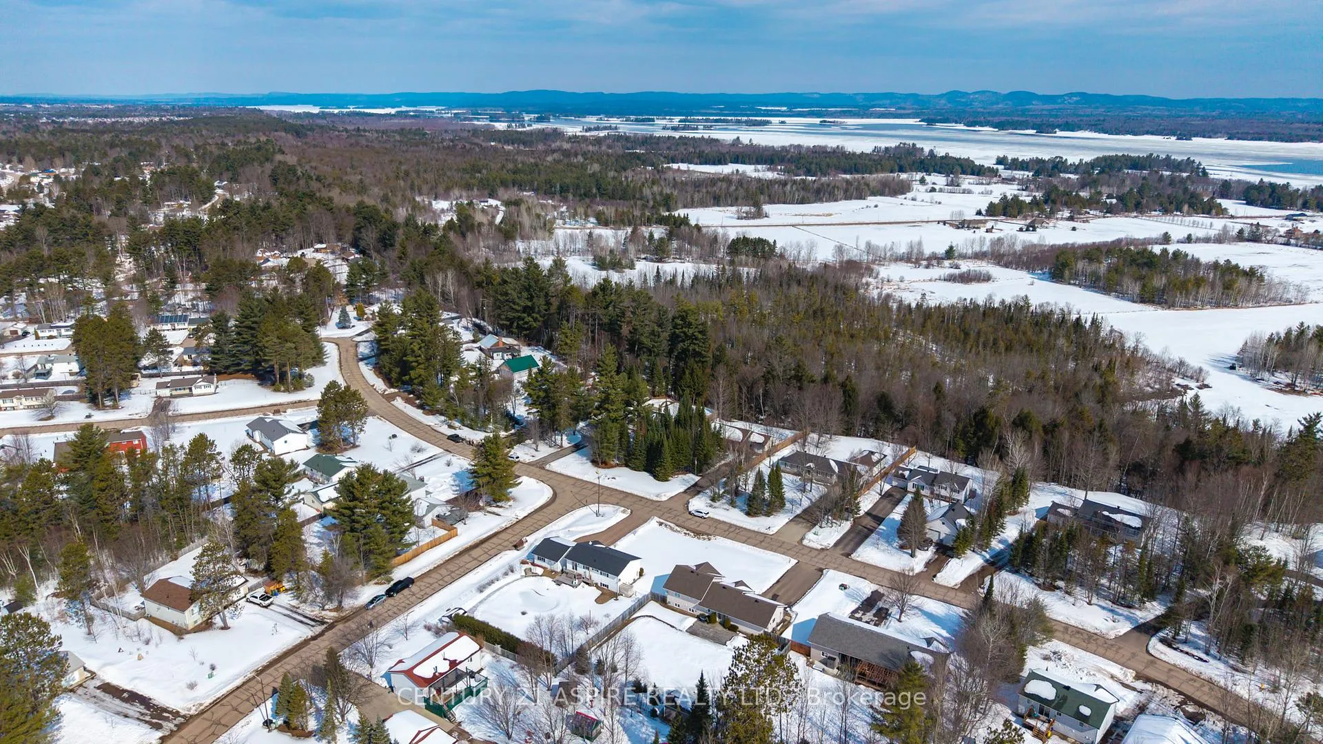 Photo 7 of 13 Runge Drive, Petawawa — HOMEH