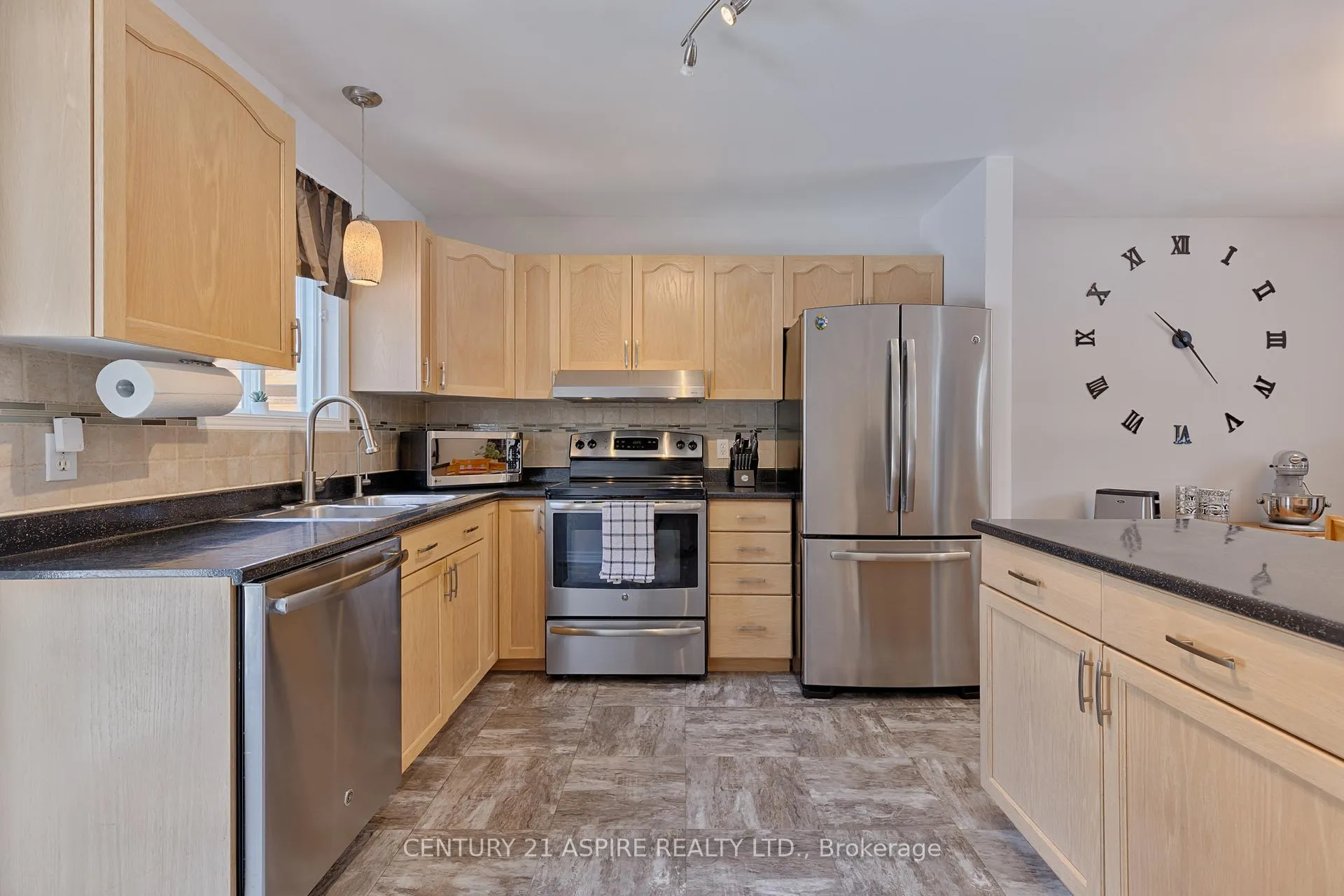 Photo 25 of 13 Runge Drive, Petawawa — HOMEH