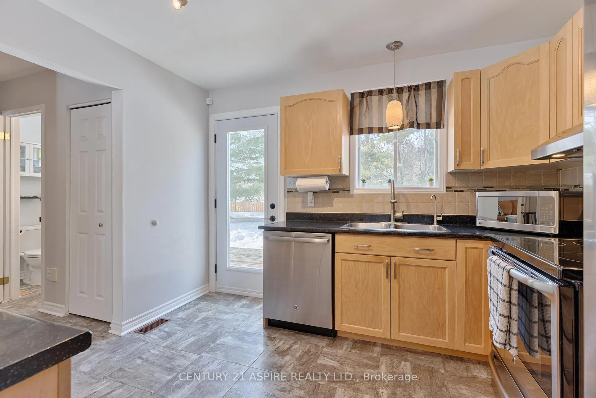 Photo 28 of 13 Runge Drive, Petawawa — HOMEH
