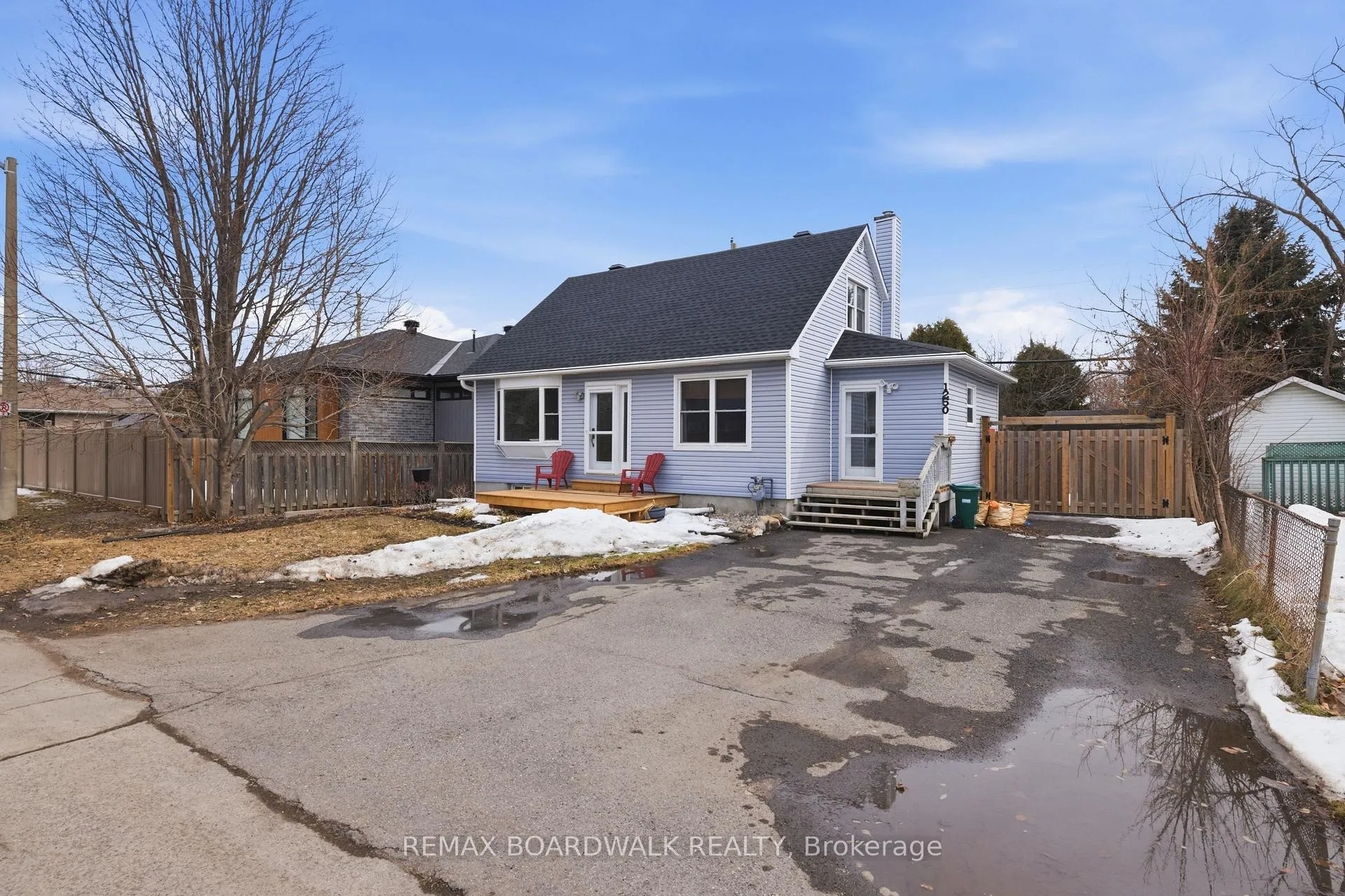 Front of 1250 Notting Hill Avenue