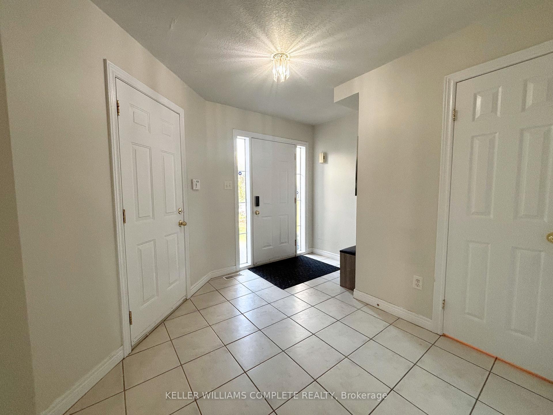 Photo 5 of 41 Pineridge Drive, Hamilton, Jerome — HOMEH