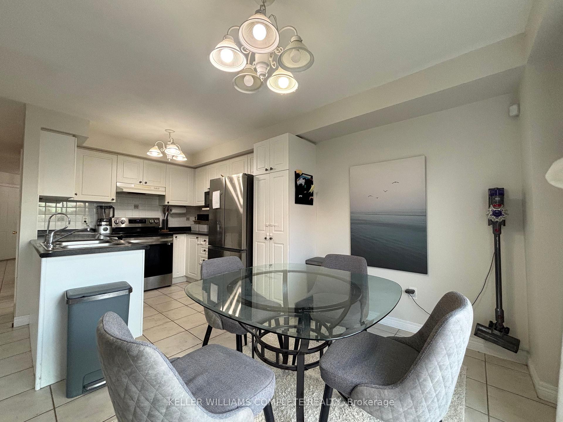 Photo 12 of 41 Pineridge Drive, Hamilton, Jerome — HOMEH