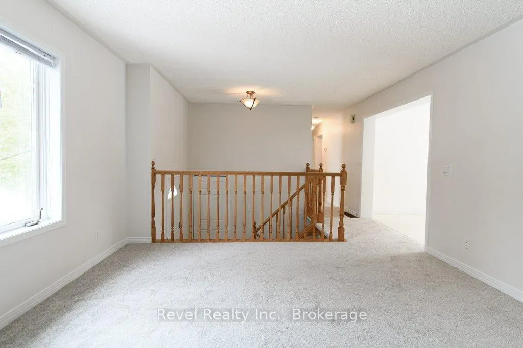 Photo 6 of 64 32nd Street N, Wasaga Beach — HOMEH