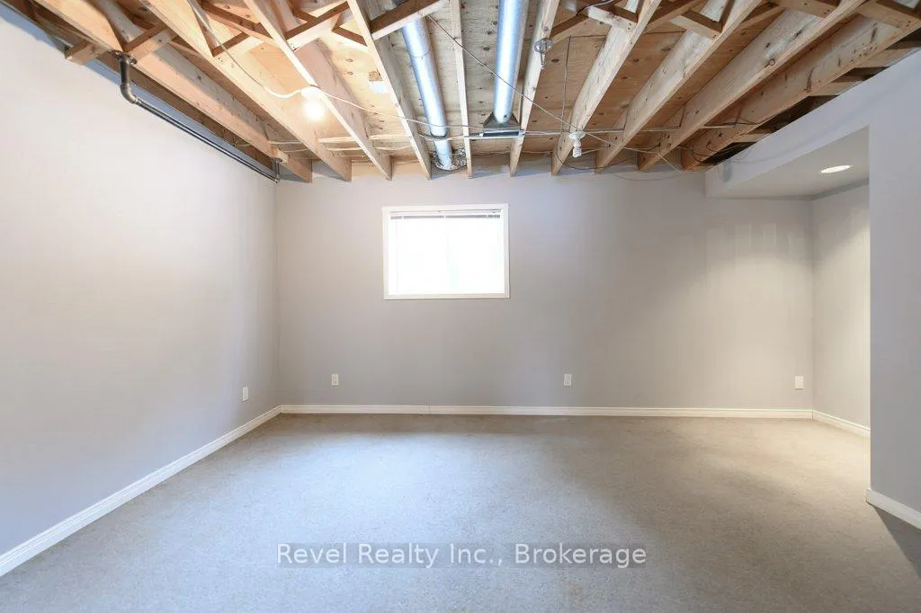 Photo 14 of 64 32nd Street N, Wasaga Beach — HOMEH