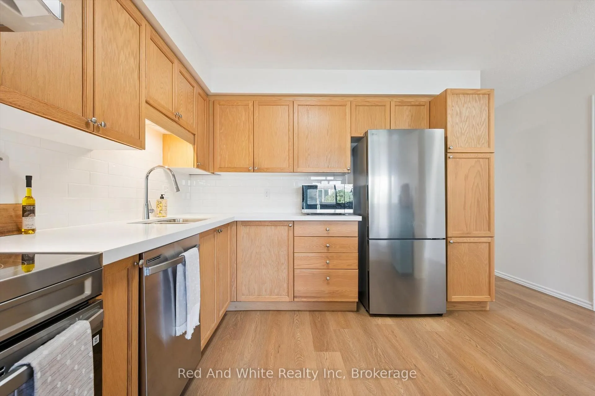 Photo 5 of Unit 3, 151 Clairfields Drive E, Guelph, Pineridge/Westminster Woods — HOMEH