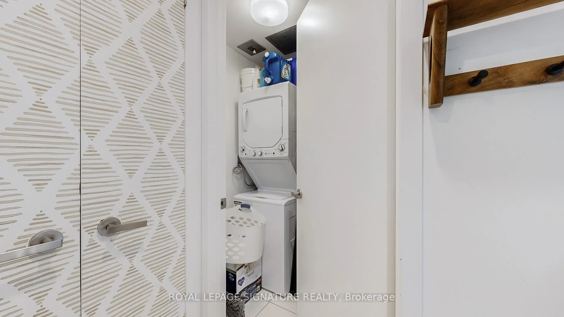 Photo 19 of Unit 5811, 197 Yonge Street, Toronto, Church-Yonge Corridor — HOMEH