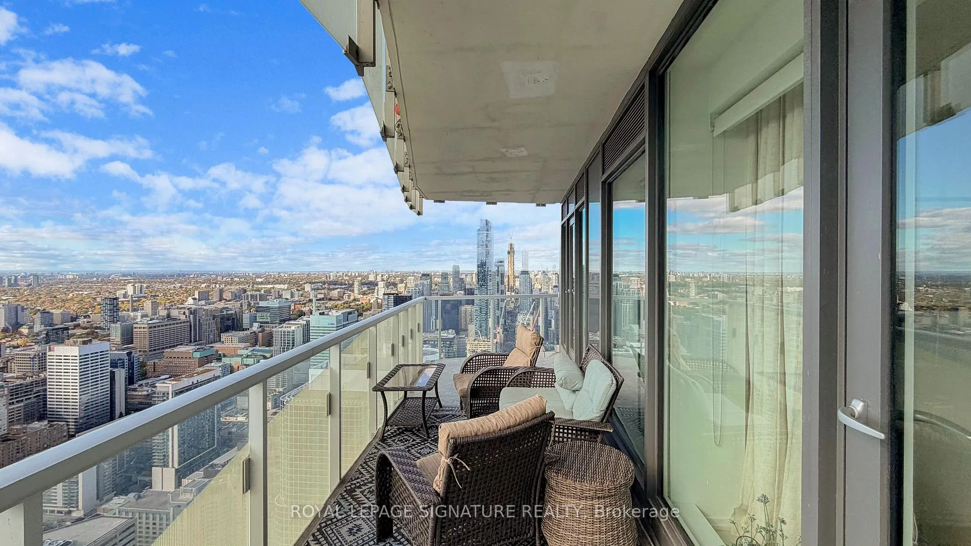 Photo 23 of Unit 5811, 197 Yonge Street, Toronto, Church-Yonge Corridor — HOMEH