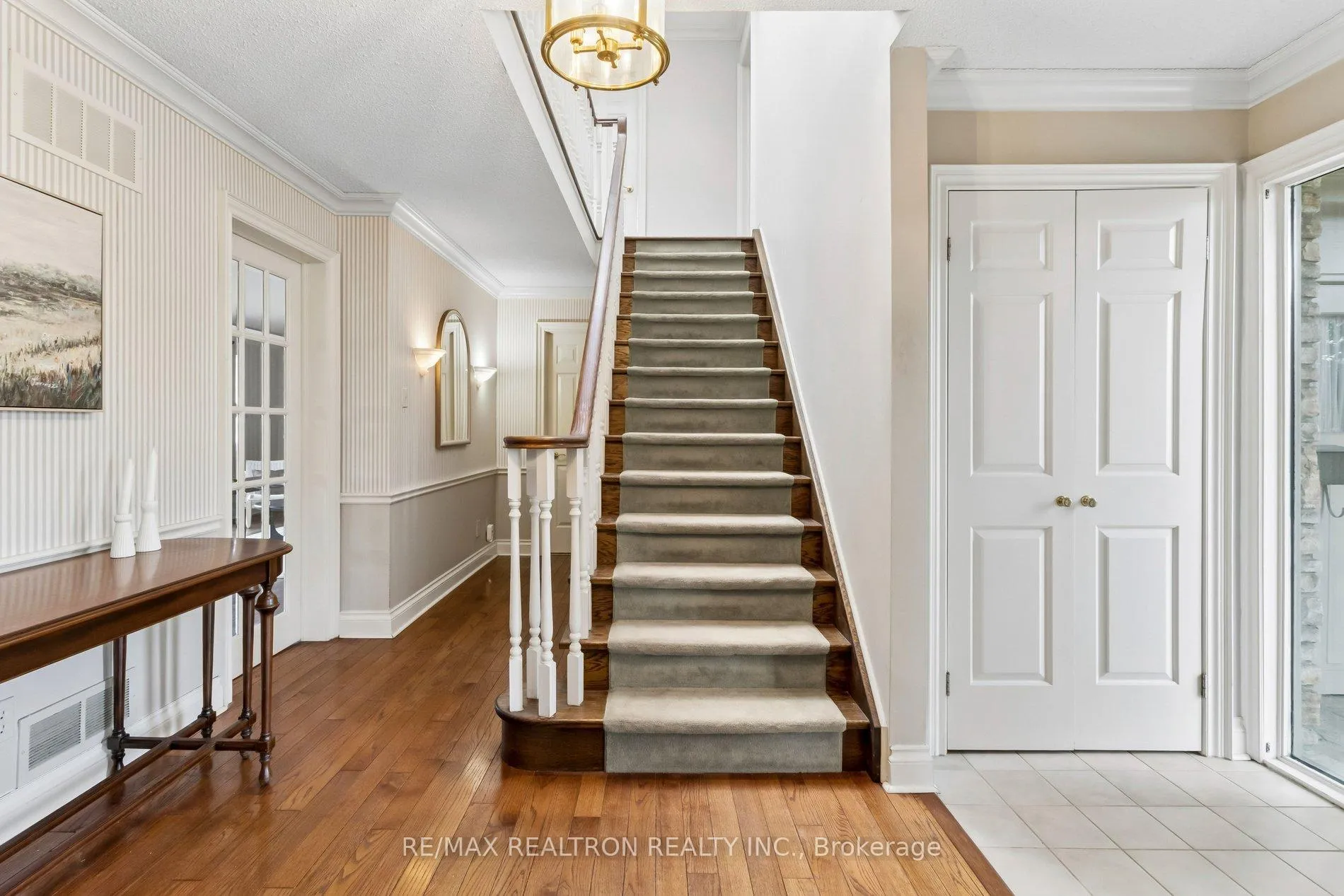Photo 6 of 57 Hemingway Crescent, Markham, Unionville — HOMEH