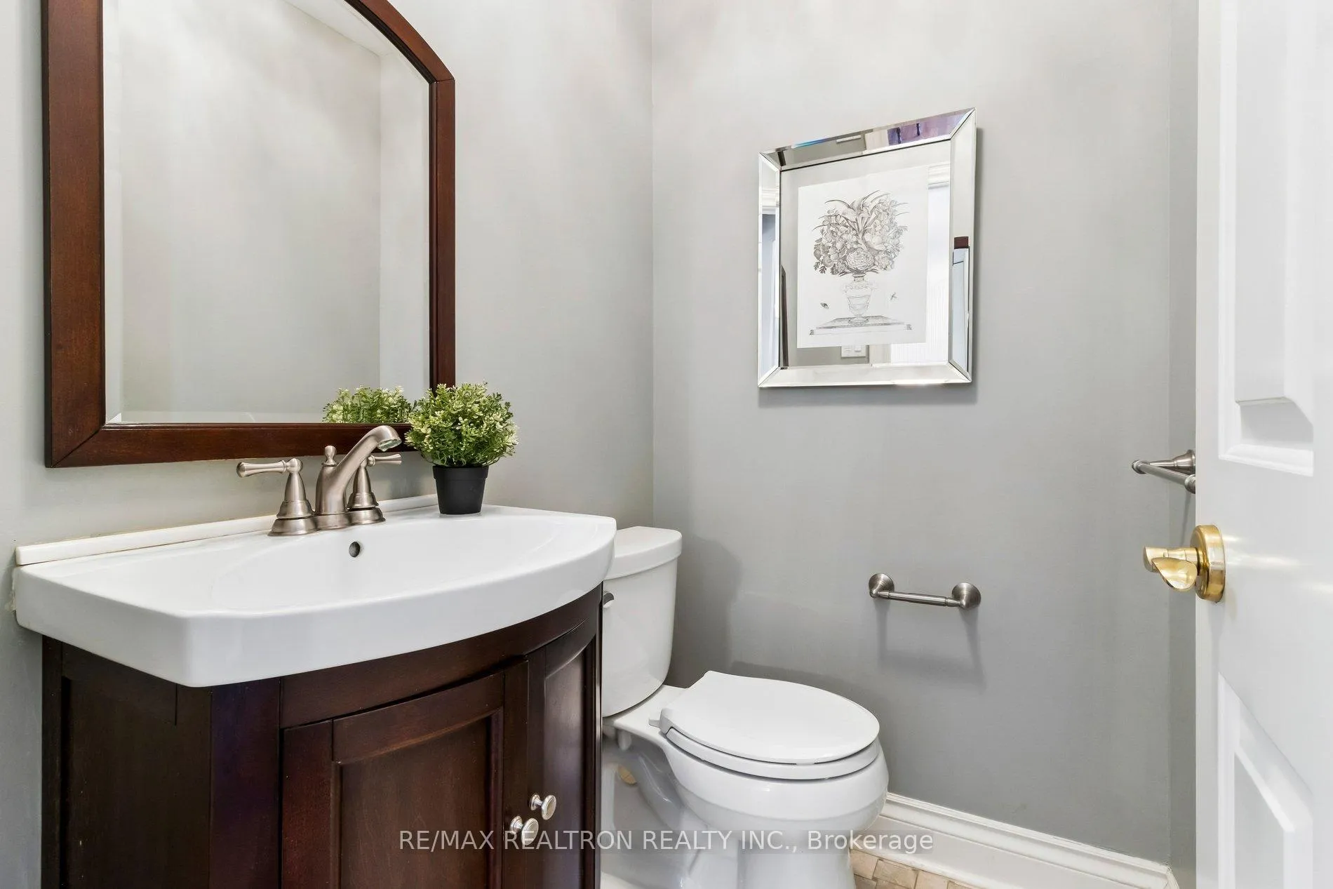 Photo 8 of 57 Hemingway Crescent, Markham, Unionville — HOMEH
