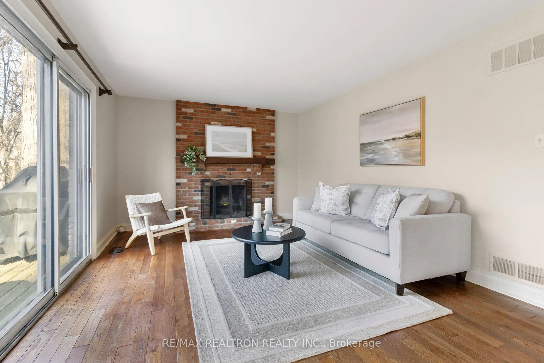 Photo 12 of 57 Hemingway Crescent, Markham, Unionville — HOMEH