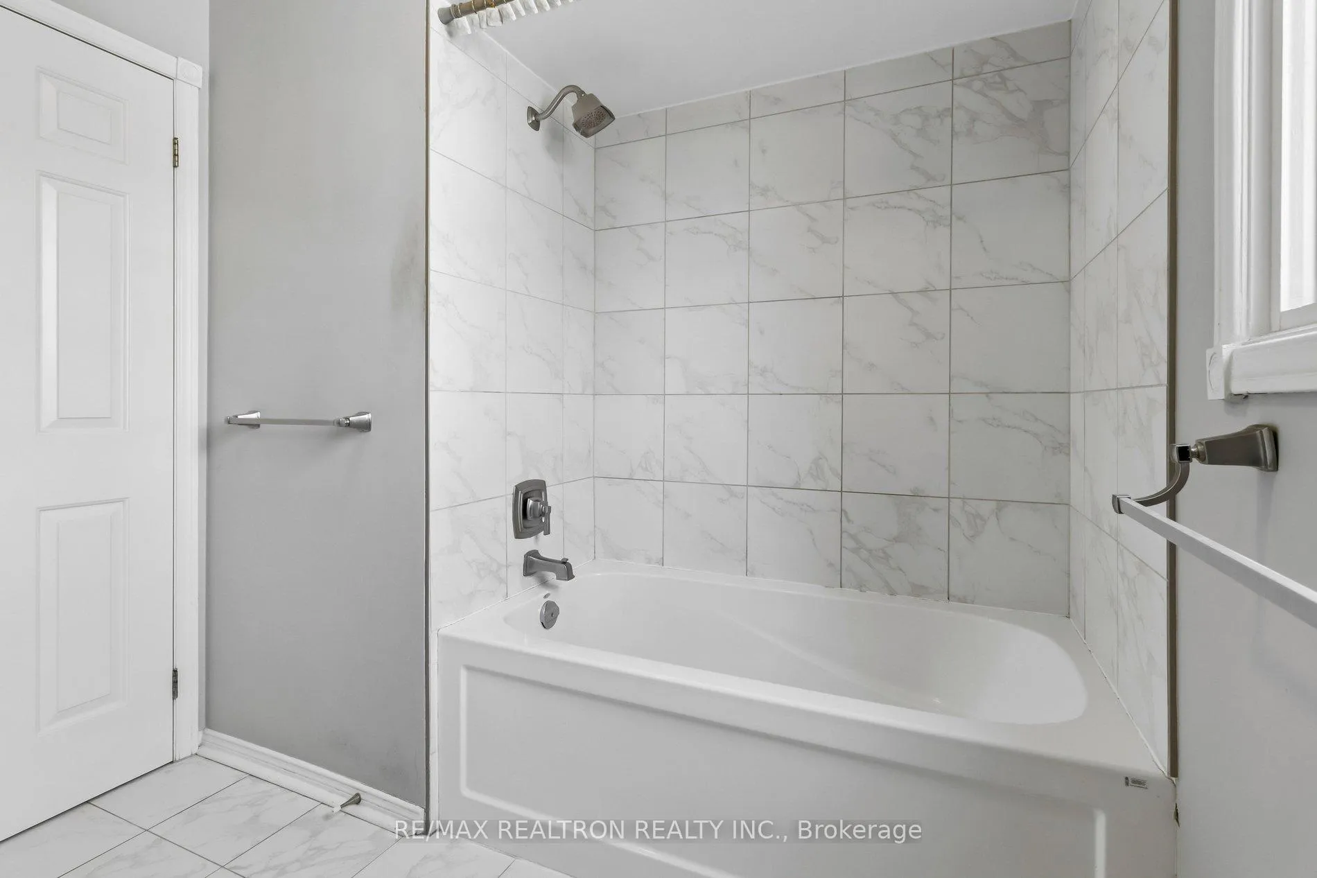 Photo 30 of 57 Hemingway Crescent, Markham, Unionville — HOMEH