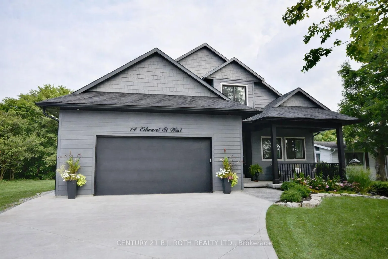 Photo 1 of 14 Edward Street W, Clearview, Creemore — HOMEH